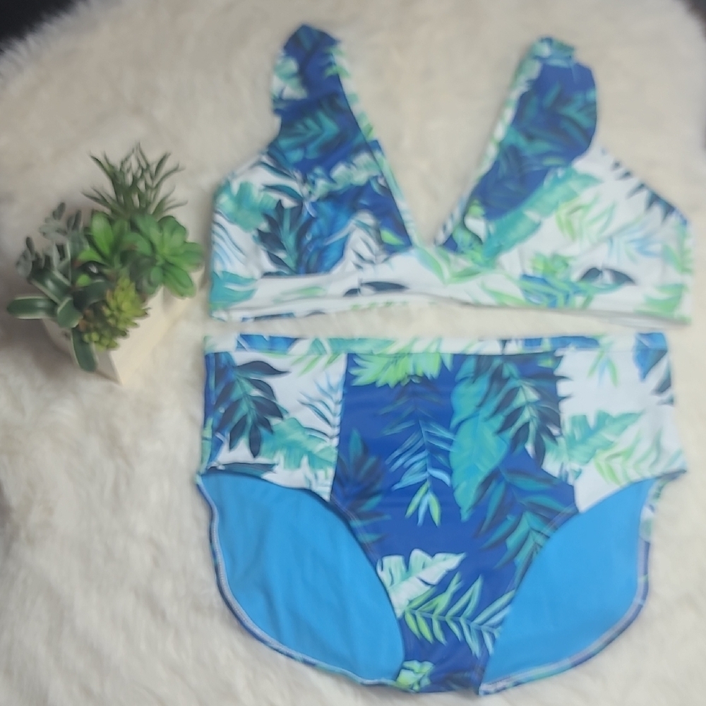 Tropical Leaf Print Two-Piece Swim Set in Blue & Teal